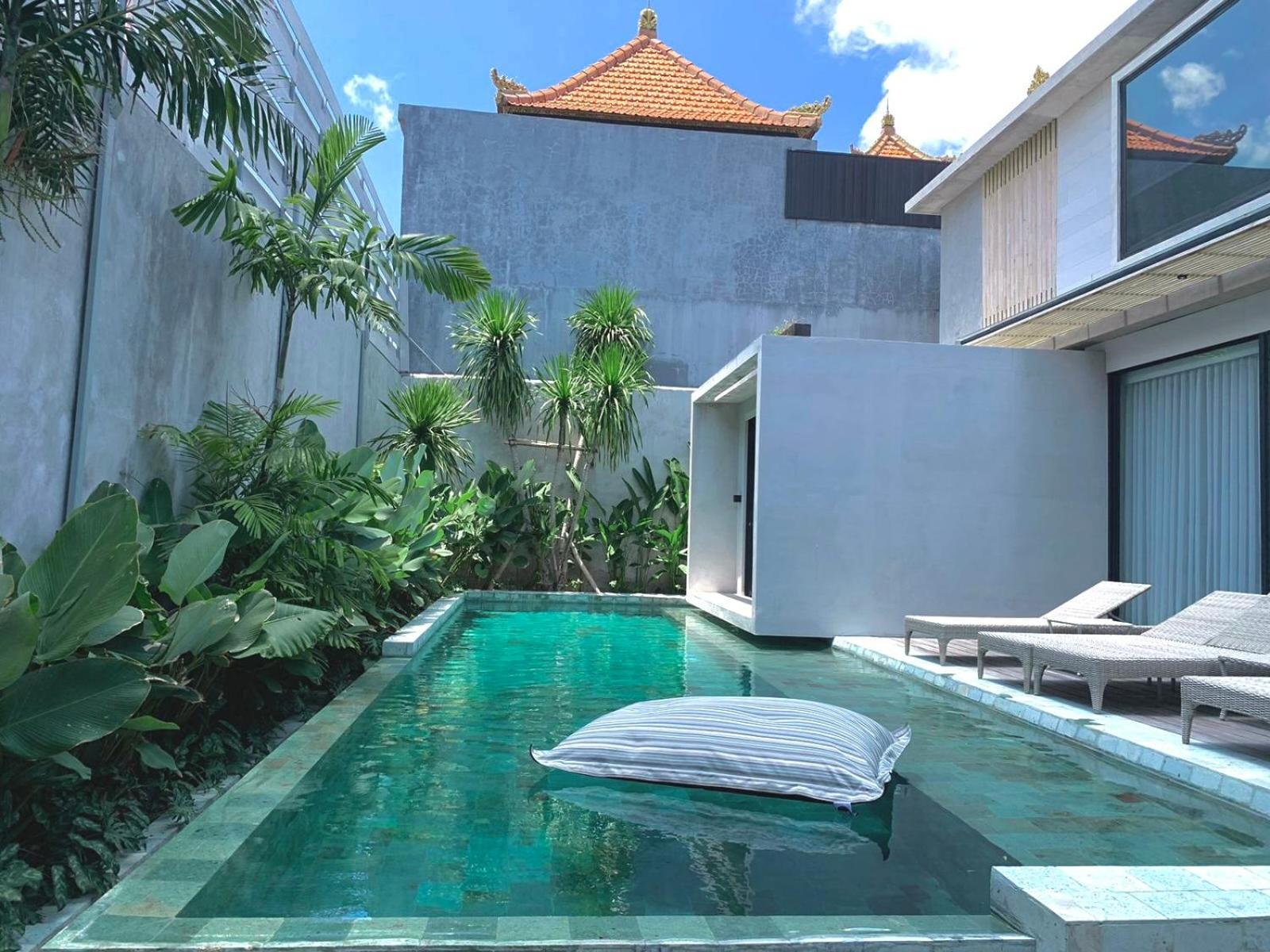 Inspira Seminyak Villa Exterior photo